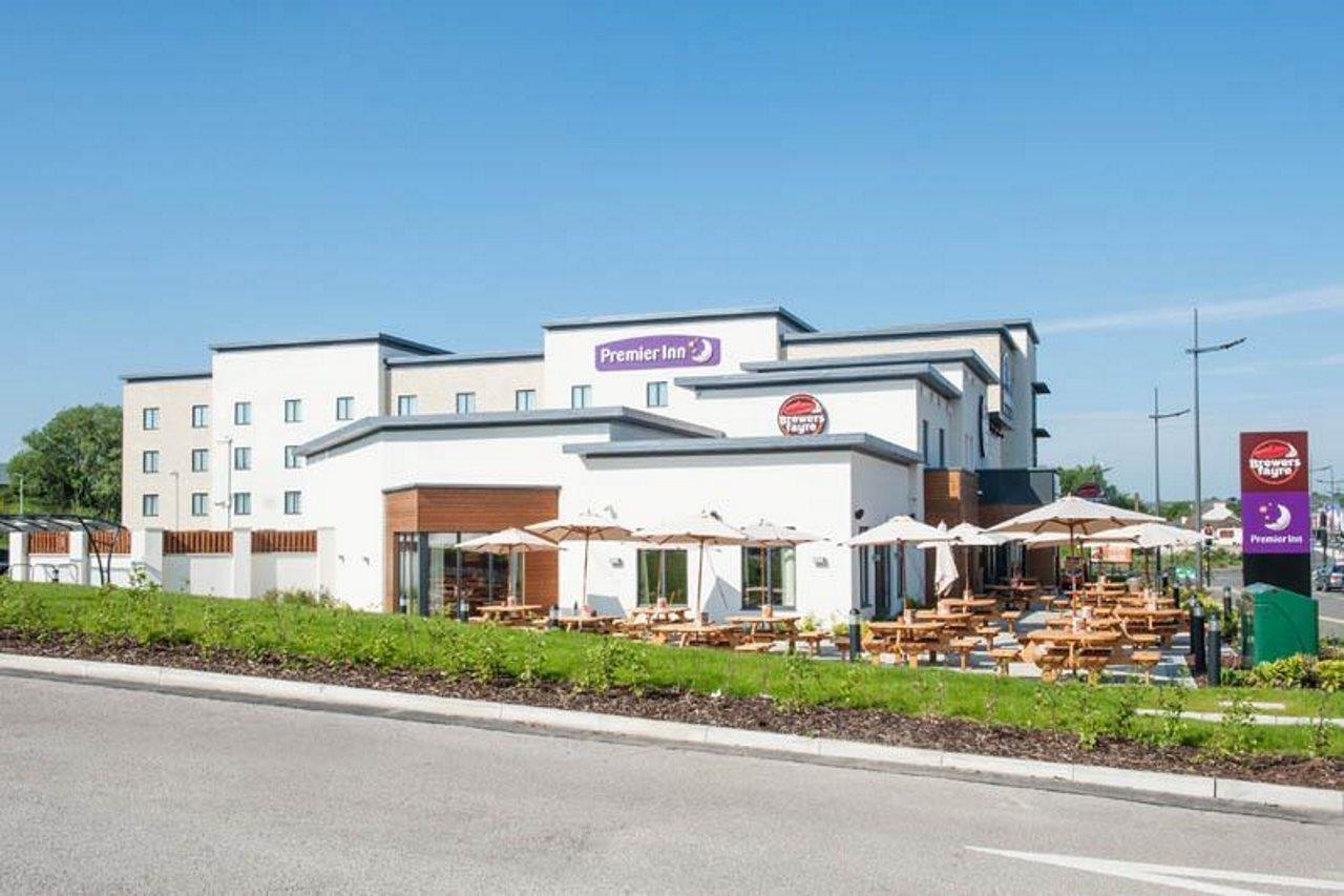 Premier Inn Stoke-On-Trent エクステリア 写真